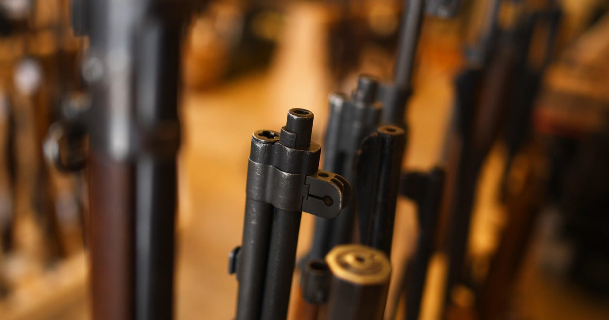 Judge upholds state law that limits sale of rifles to 21+ 
